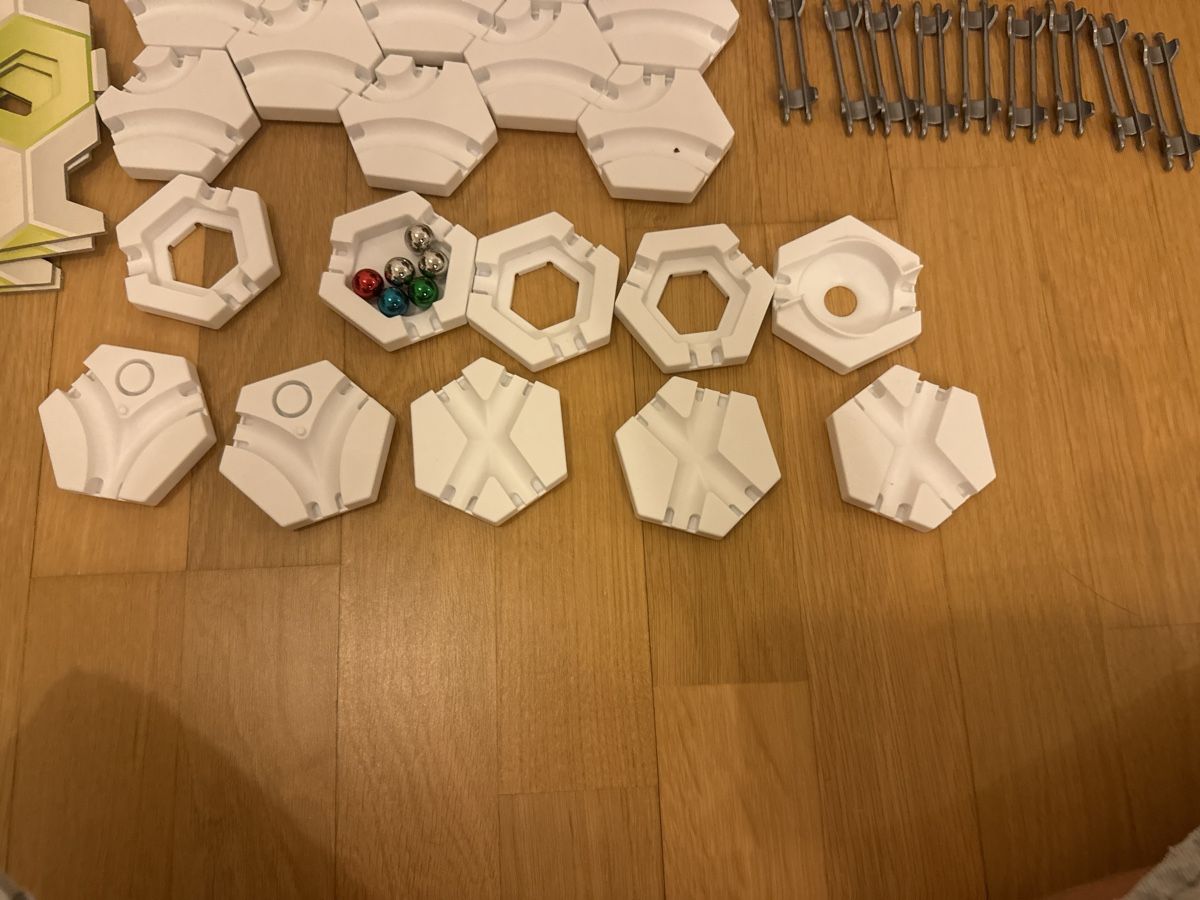 Ravensburger Spielzeuge: Gravi Trax Starter Set + extra Bausteine  – Gebraucht aus Zuzwil SG von DanielaB46 4