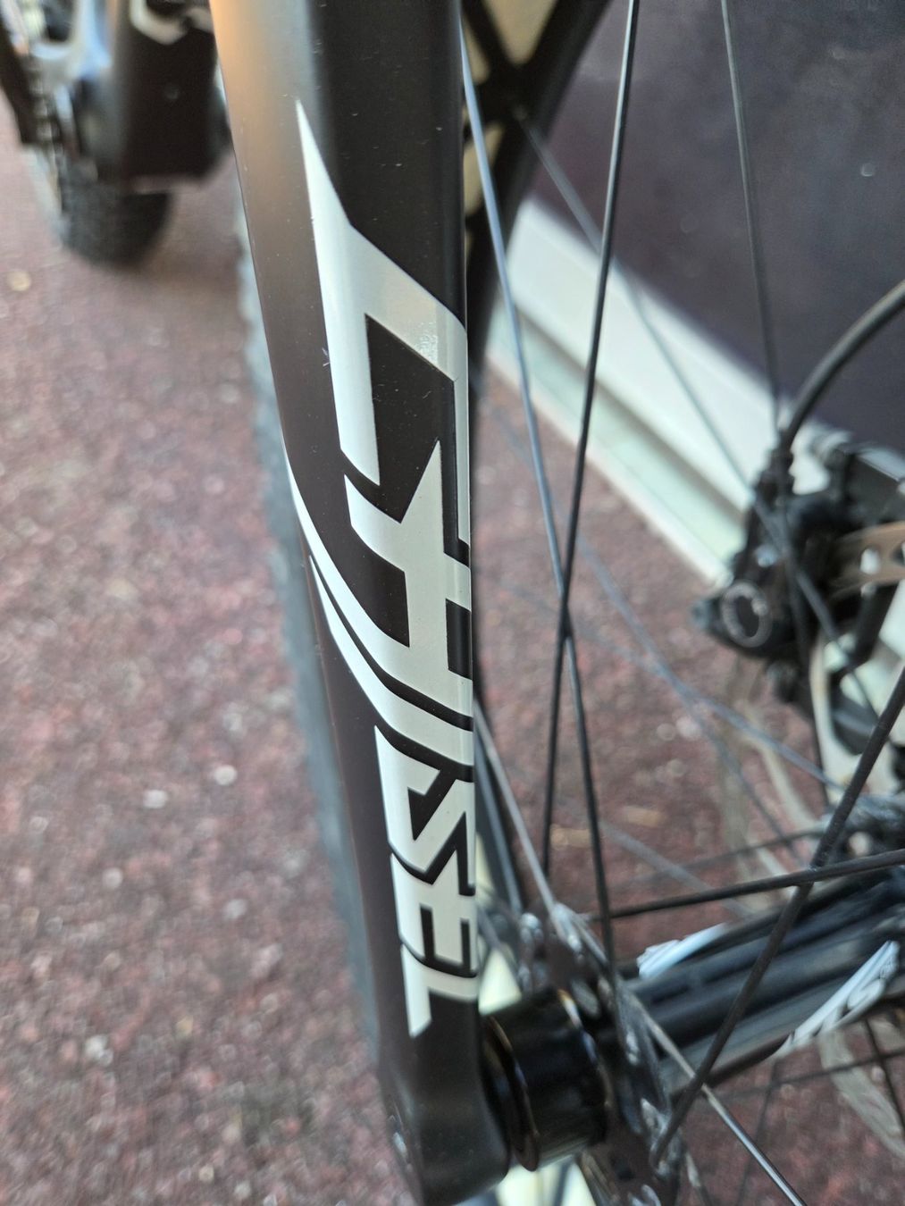 Specialized Biciclette: Specialized Fatboy - Carbon Rahmen - Grösse L/19 – Usato da Kriegstetten venduto da Tamandua 4