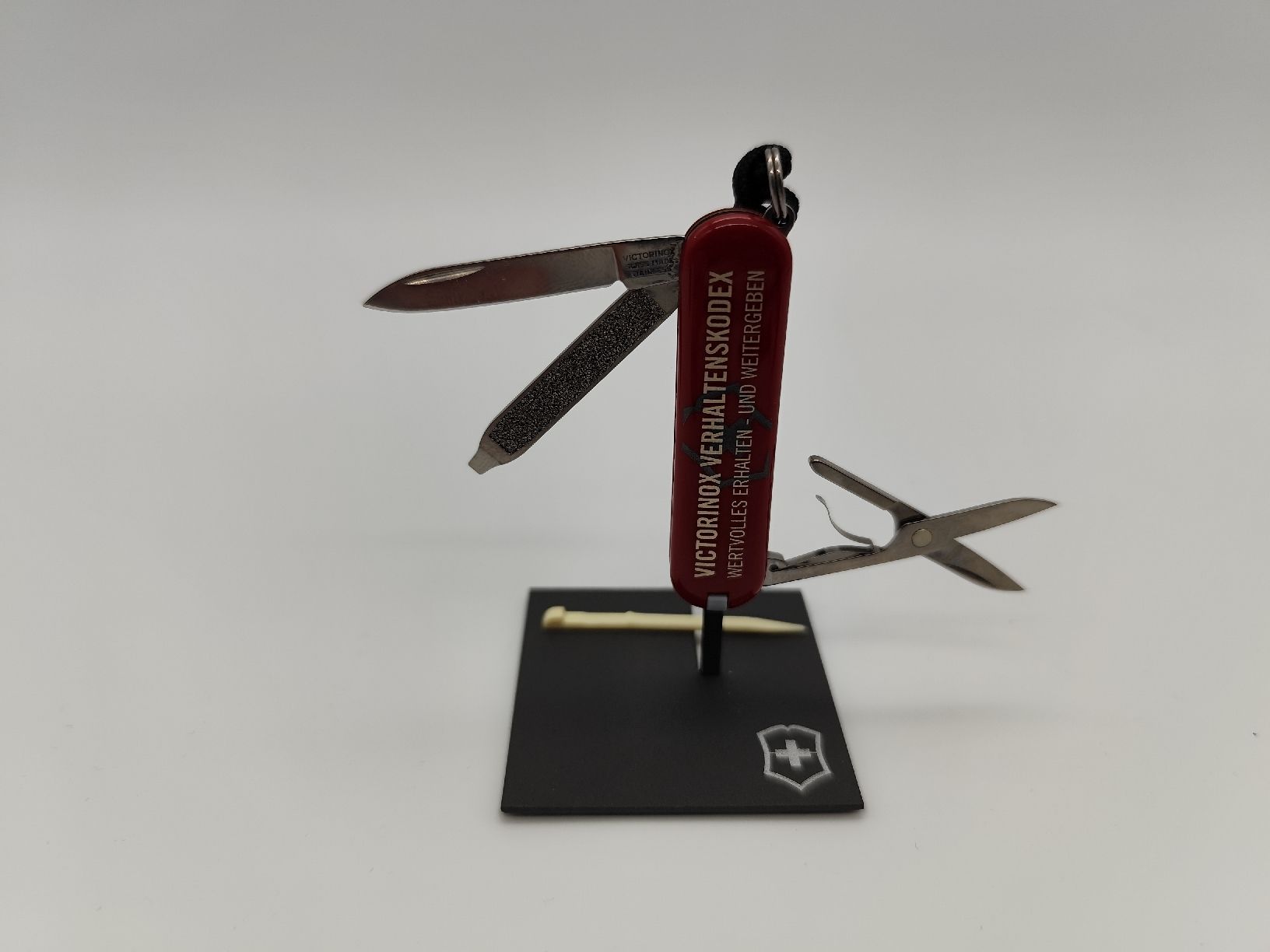 Victorinox Coltelli tascabile: Victorinox Classic Verhaltenskodex – Nuovo (secondo la descrizione) da Hellbühl venduto da 30R_R30 1