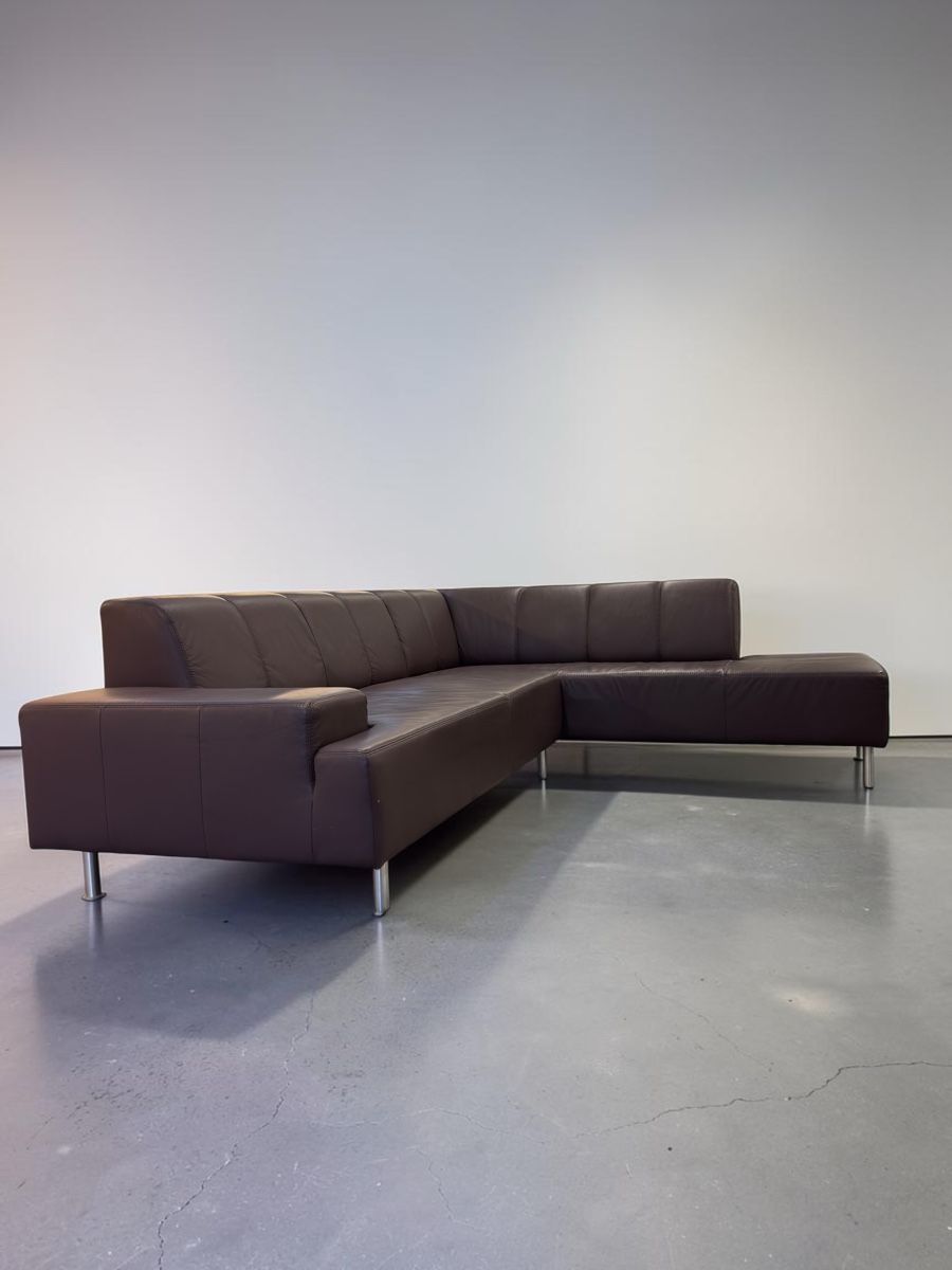 Sofas: Ecksofa mit longchair aus violettem Echtleder – D'occasion à Fehraltorf par Sofalab.swiss 4