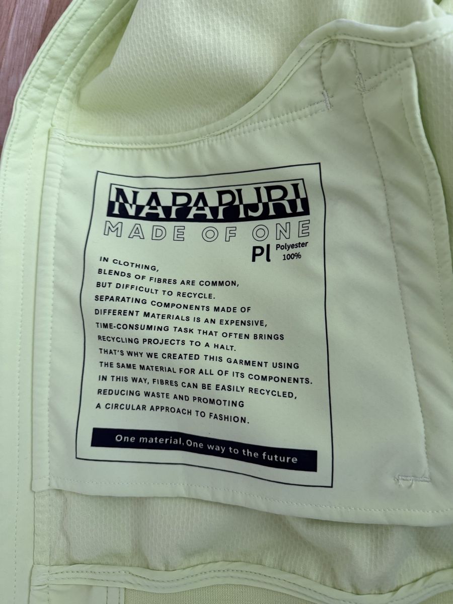 Napapijri Giacche: NAPAPIJRI Jacke Grösse L – Nuovo (secondo la descrizione) da St. Gallen venduto da Youneverwalkalone 3