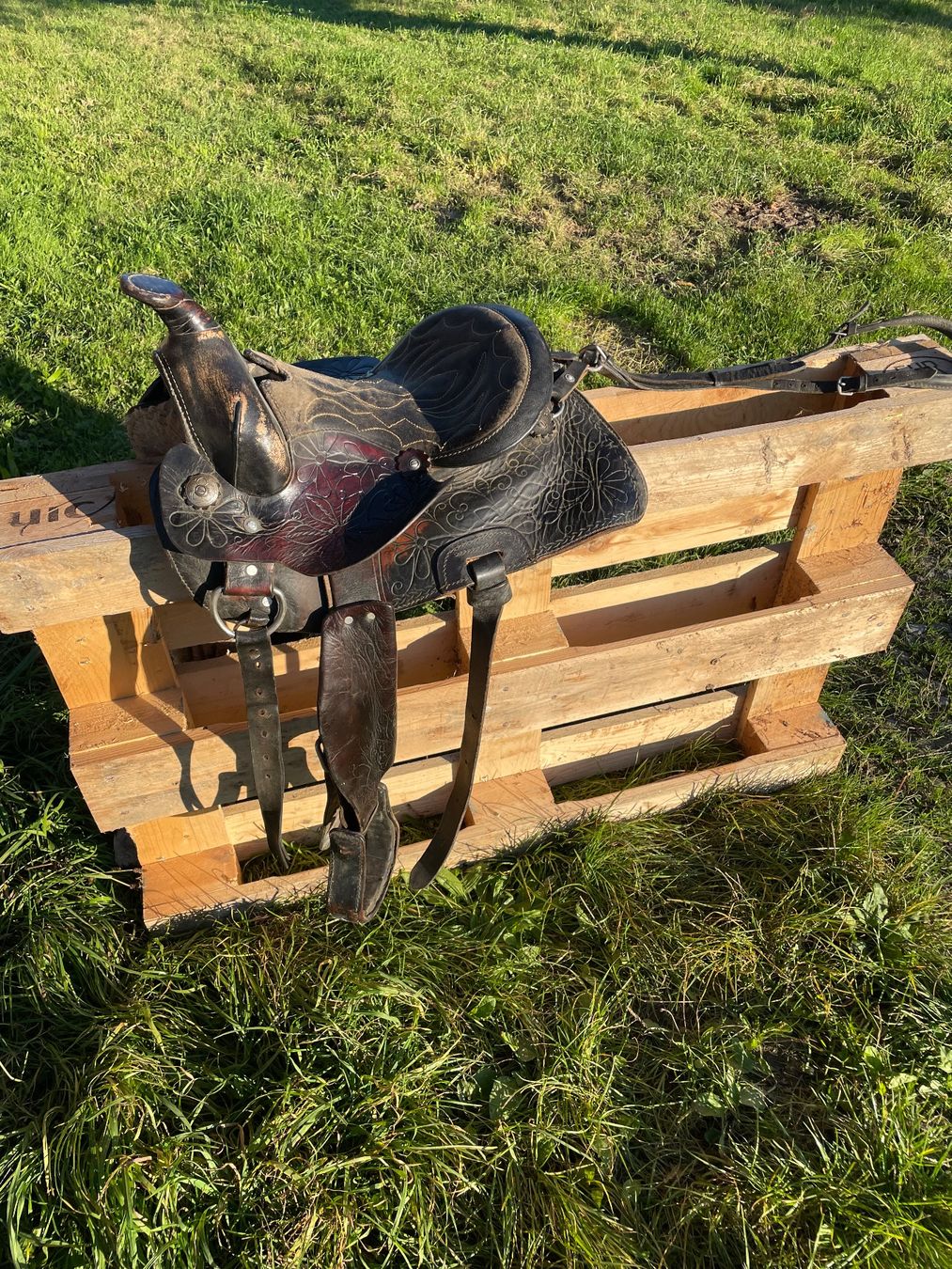 Sattel & Sattelzubehör: Pony Westernsattel aus Leder – Gebraucht aus Langnau i. E. von son_00 1
