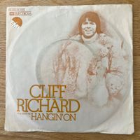 Cliff Richard - (You Keep Me) Hangin' On / 1. D-Press. 1974