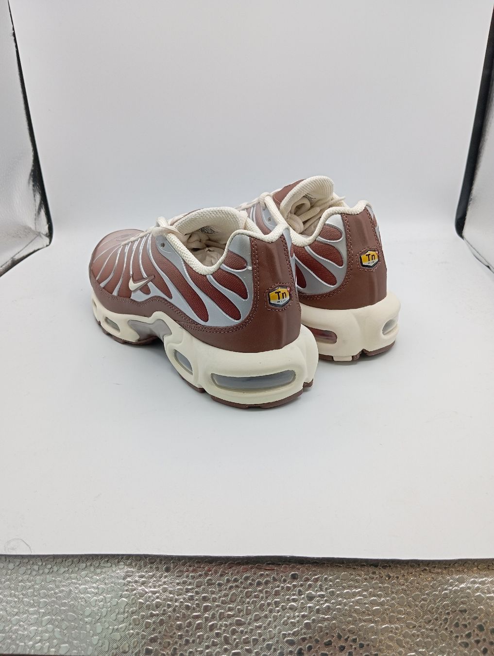 Nike Damenschuhe: Nike Air Max Plus (EU38.5) – Neu und originalverpackt aus Schaffhausen von outlez 5