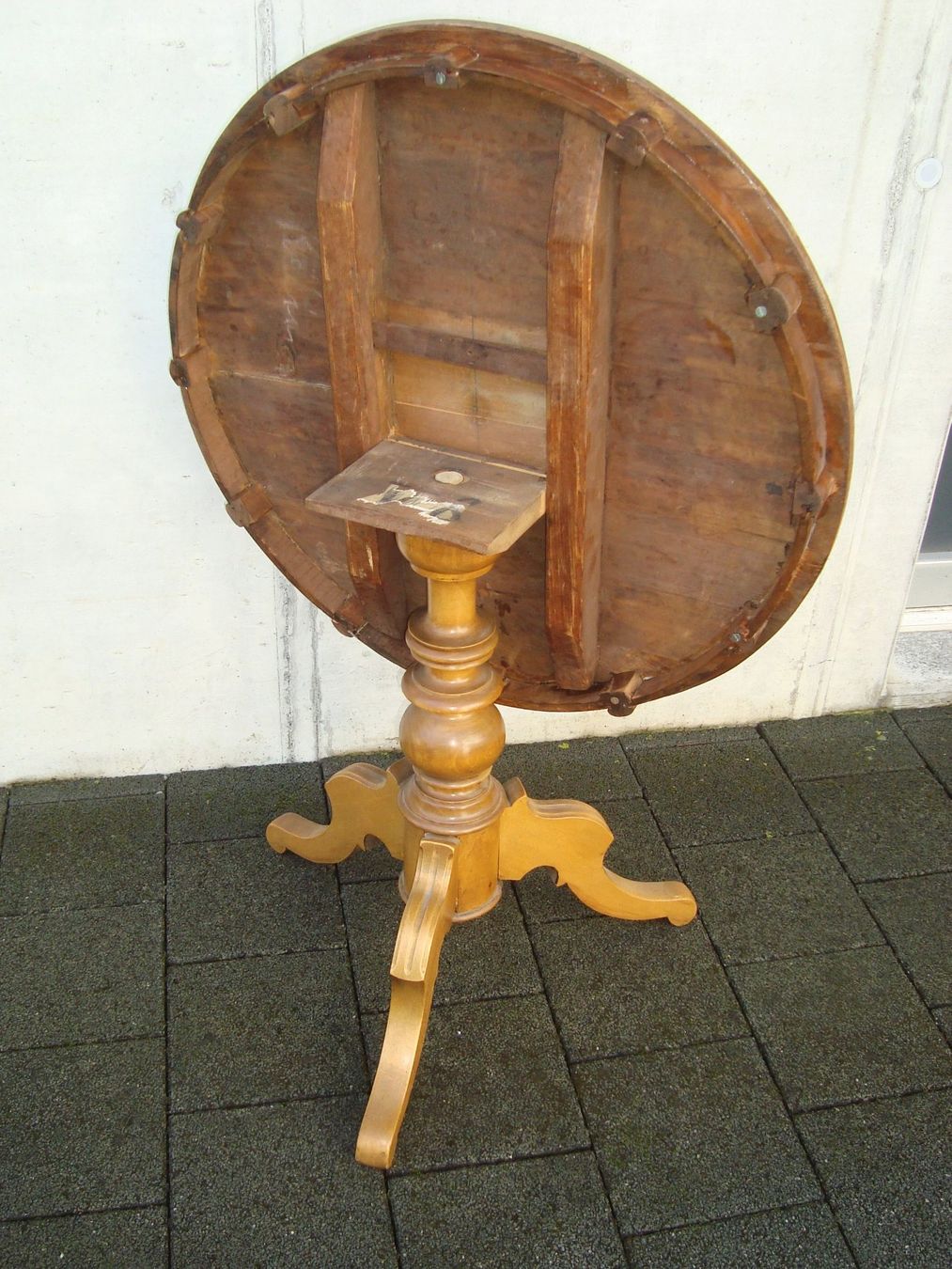 Tavoli: Brienzer Spiel - Schach Tisch, Nussbaumholz – Usato da Oberdorf NW venduto da Lufao 2
