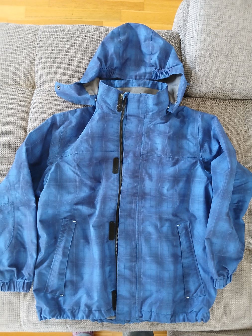 Lotti & Set di vestiti: Cooles Kleiderpaket 146/152 – Usato da Pfungen venduto da Puschti 2