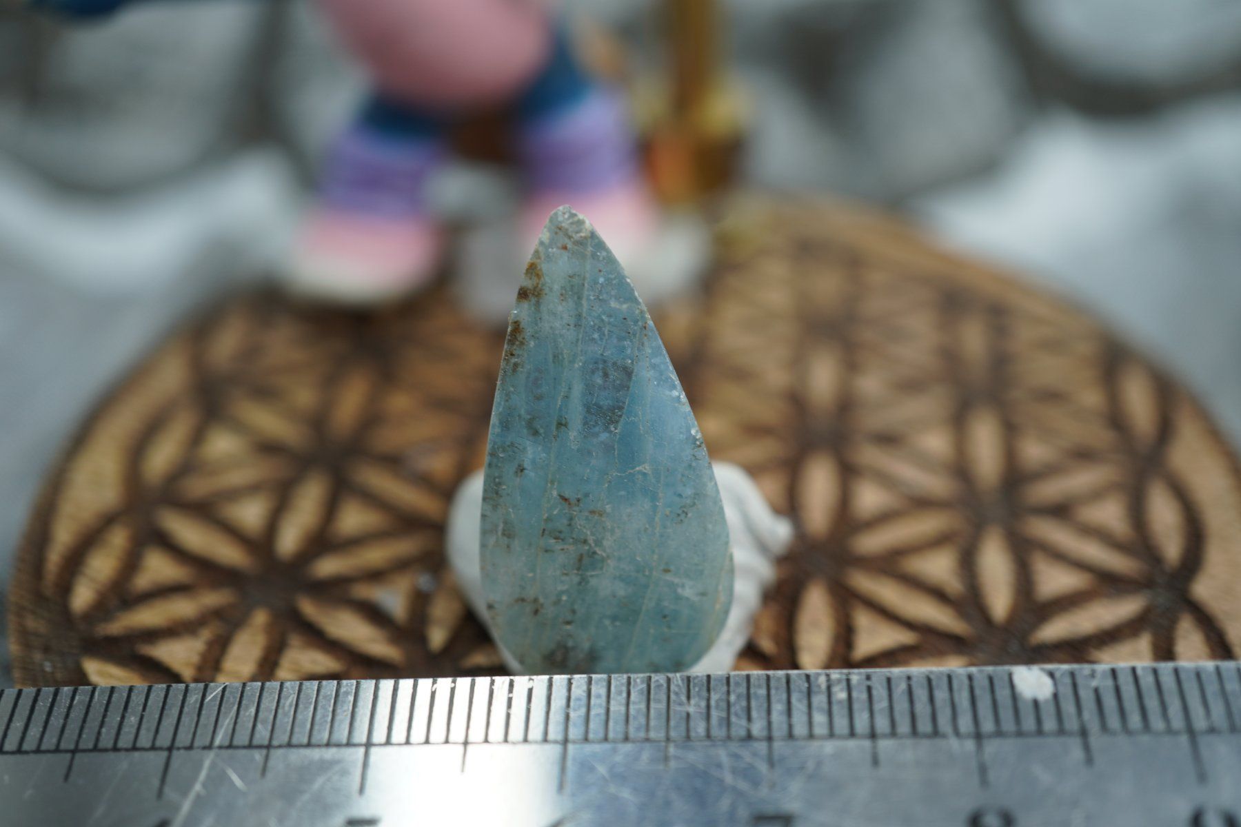 Minerali & Pietre curative: Kyanit     Blatt Geschnitzt  Cabochon   Ab 1.- – Nuovo e nell'imballaggio originale da Eschenbach SG venduto da topstone 4