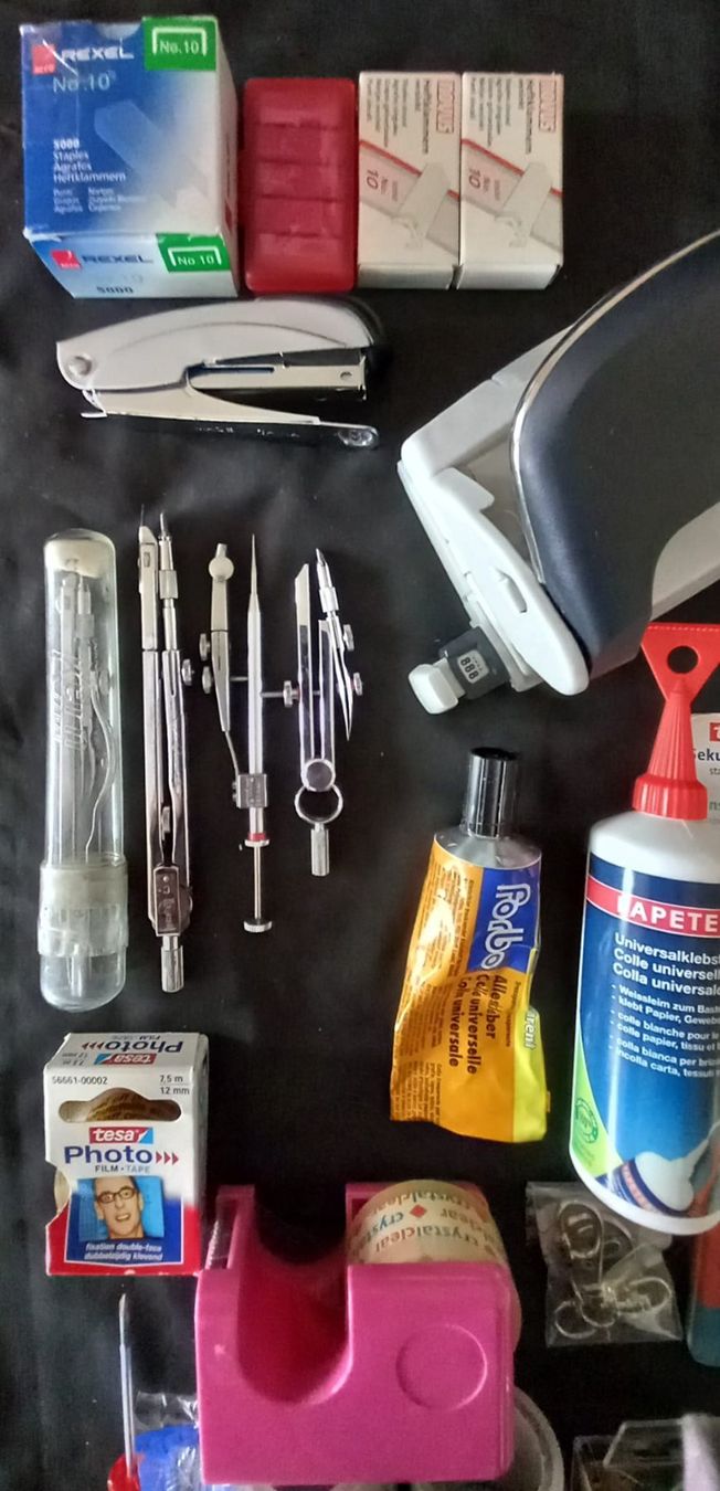 Matite, matite colorate & gessi: LOT BÜROARTIKEL – Usato da Huttwil venduto da Kunterbuntli 4