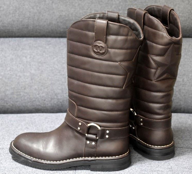 Chanel Scarpe da donna: Boots / Bottes Chanel 38 – Usato da Collonges venduto da Auganien 3