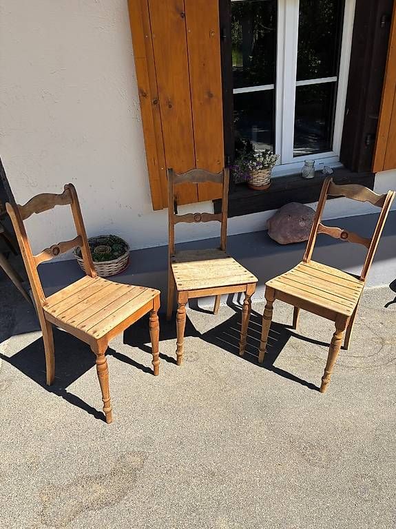 Sedie: Stühle, ca. 90-jährig – Usato da Villigen venduto da pschussali