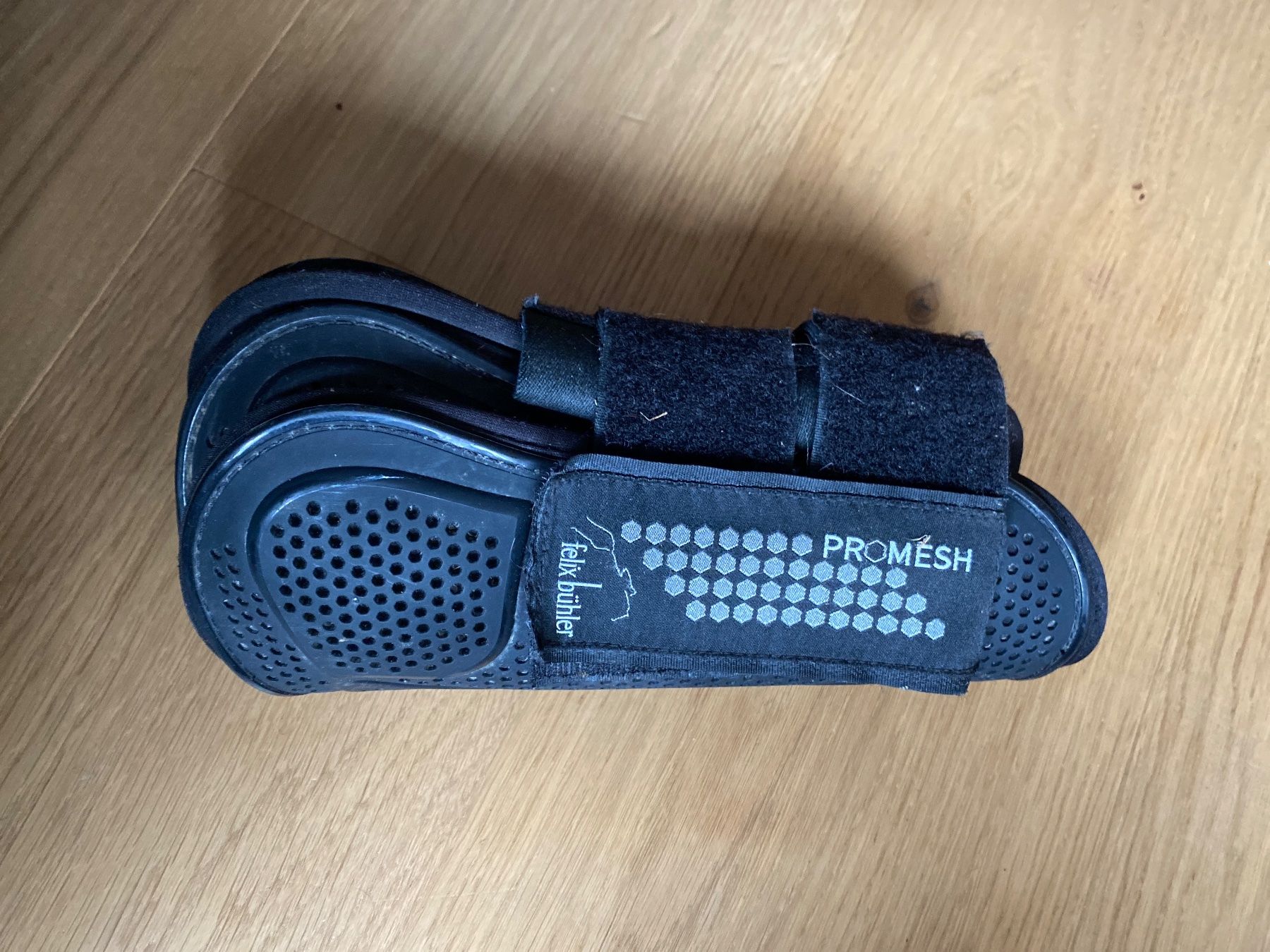 Felix Bühler Stinchiere & Fasciature: Promesh Gamasche gr Full schwarz – Usato da Happerswil venduto da R_Sch
