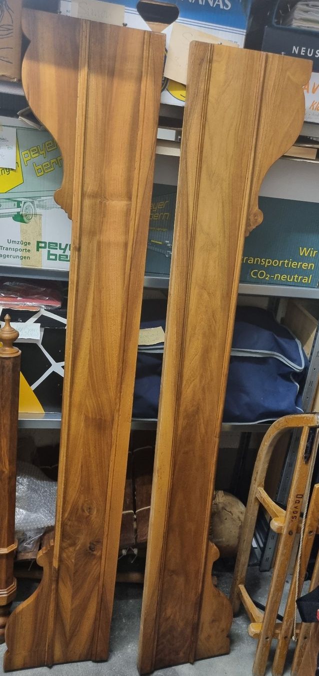 Lits: Kinderbett - Nussbaum massiv – D'occasion à Köniz par allerwelts 2