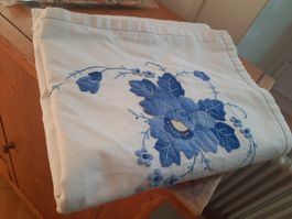 Grande NAPPE , avec BRODERIES et APPLICATI9NS