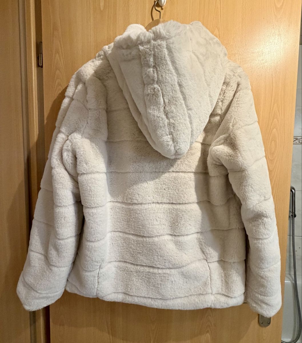 Vestes: Kunstpelz Jacke Grösse M – Neuf (Voir description) à Belp par sabadesign 1