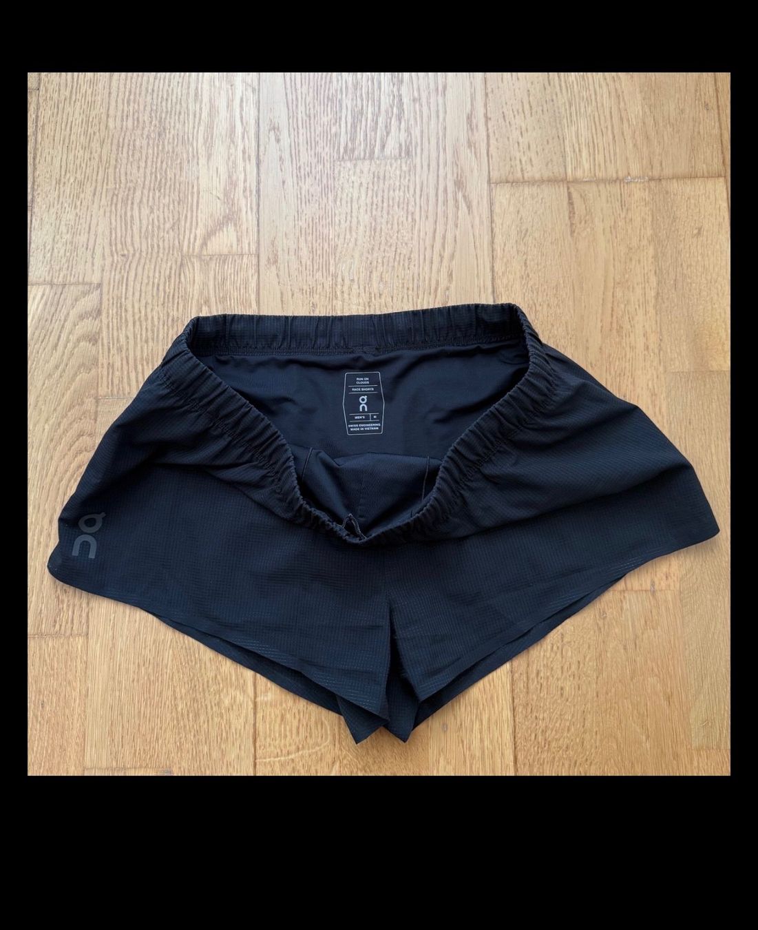 Pantaloni: On Race Shorts – Usato da Thalwil venduto da M.elghatit 1