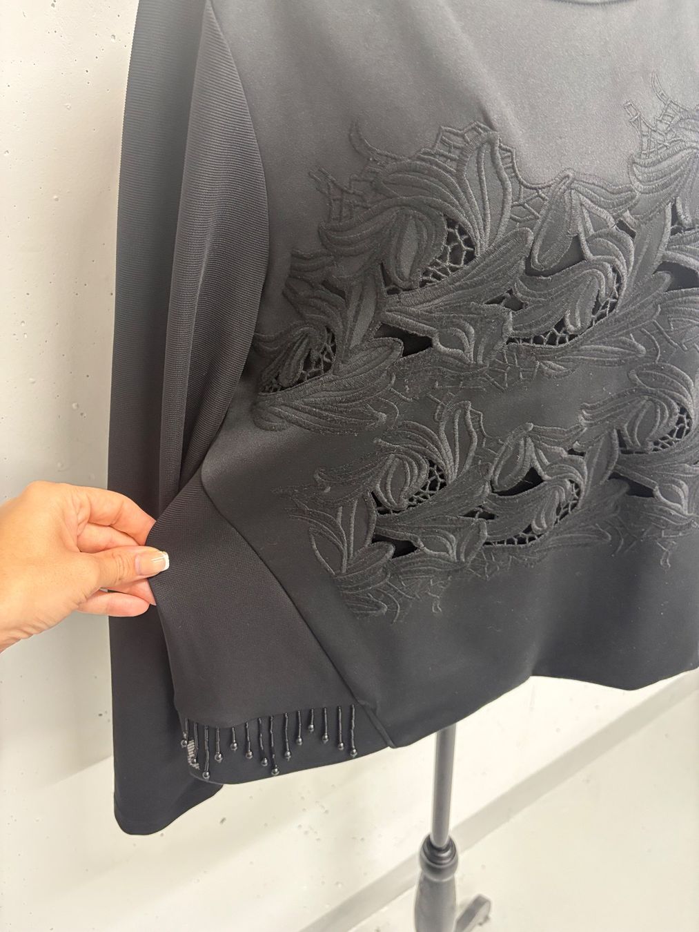 Maglioni & Felpe: Sportalm Pullover Sweatshirt Gr. 44 mit Spitze und Perlen – Nuovo (secondo la descrizione) da Regensdorf venduto da secondchancefashion 1