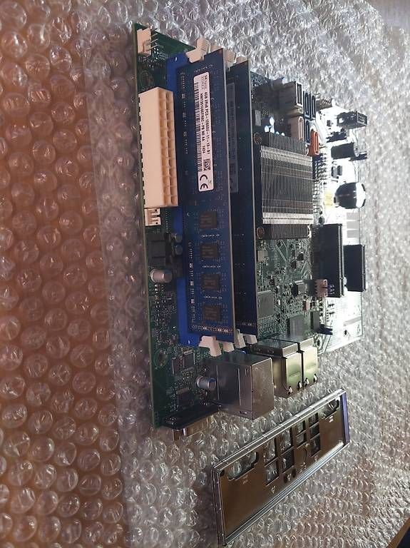 Cartes mère: CARTE MÈRE SUPERMICRO – D'occasion à Euseigne par sagaz 1