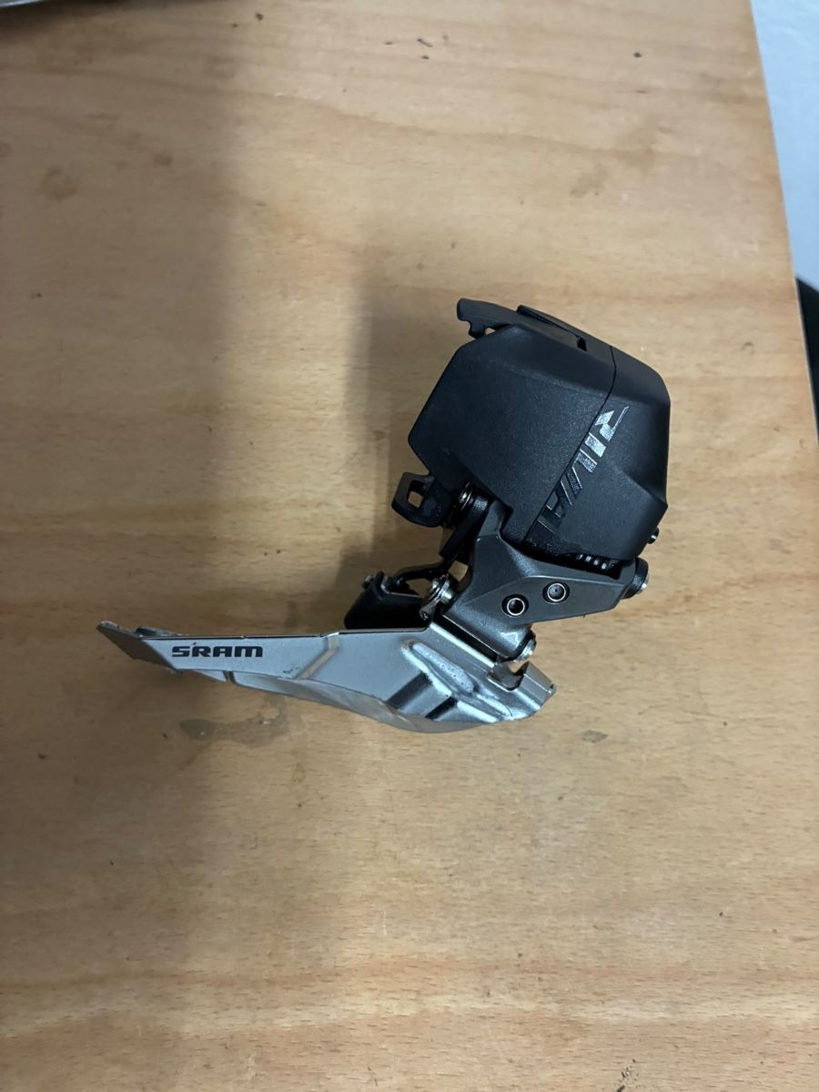 Pezzi di ricambio: Dérailleur avant Sram 2x12 Rival  – Usato da Evionnaz venduto da nin_c2qy