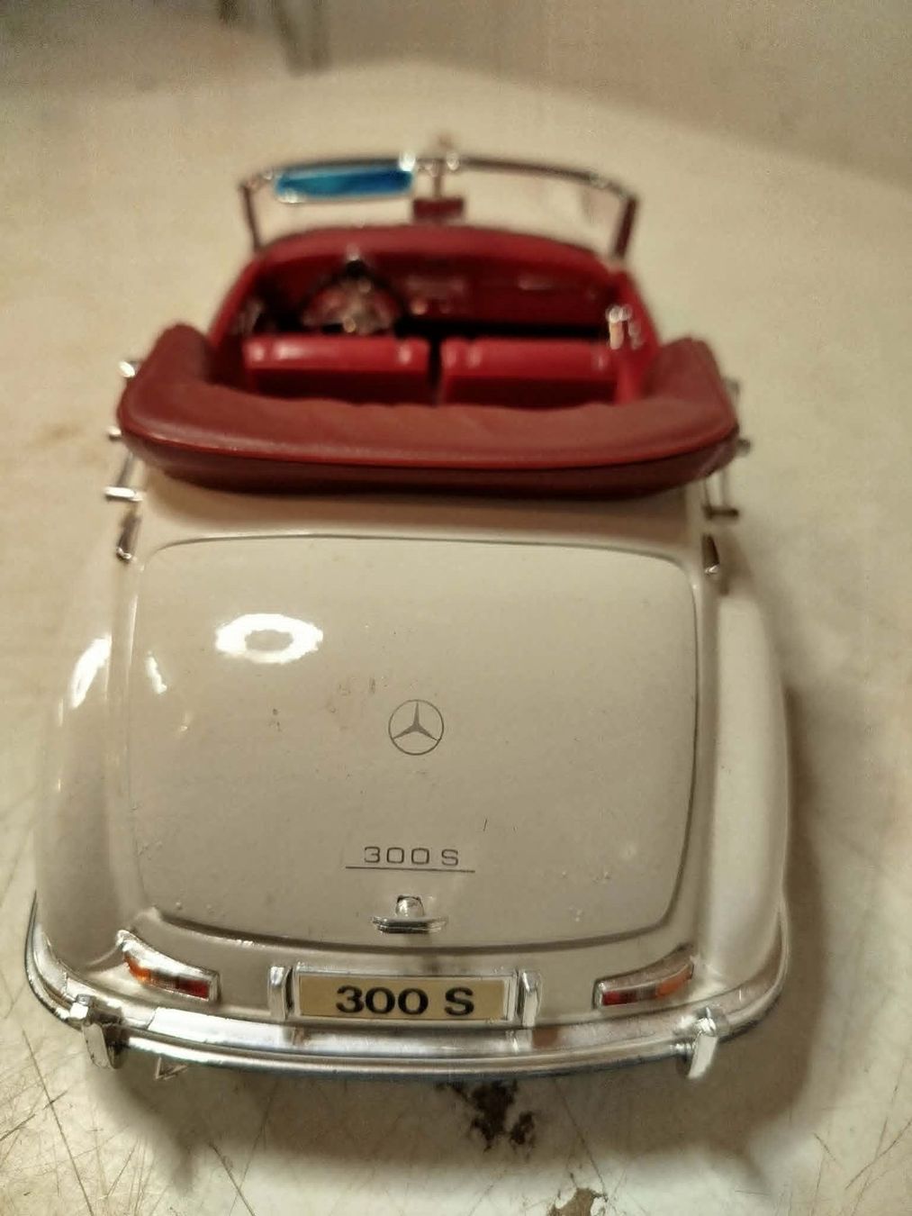 Maisto Voitures modèles: Maisto Mercedes Benz – D'occasion à La Chaux-de-Fonds par Emmaus2300CDF 1