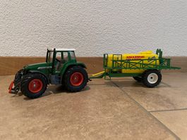 SIKU Fendt 716 mit Feldspritze