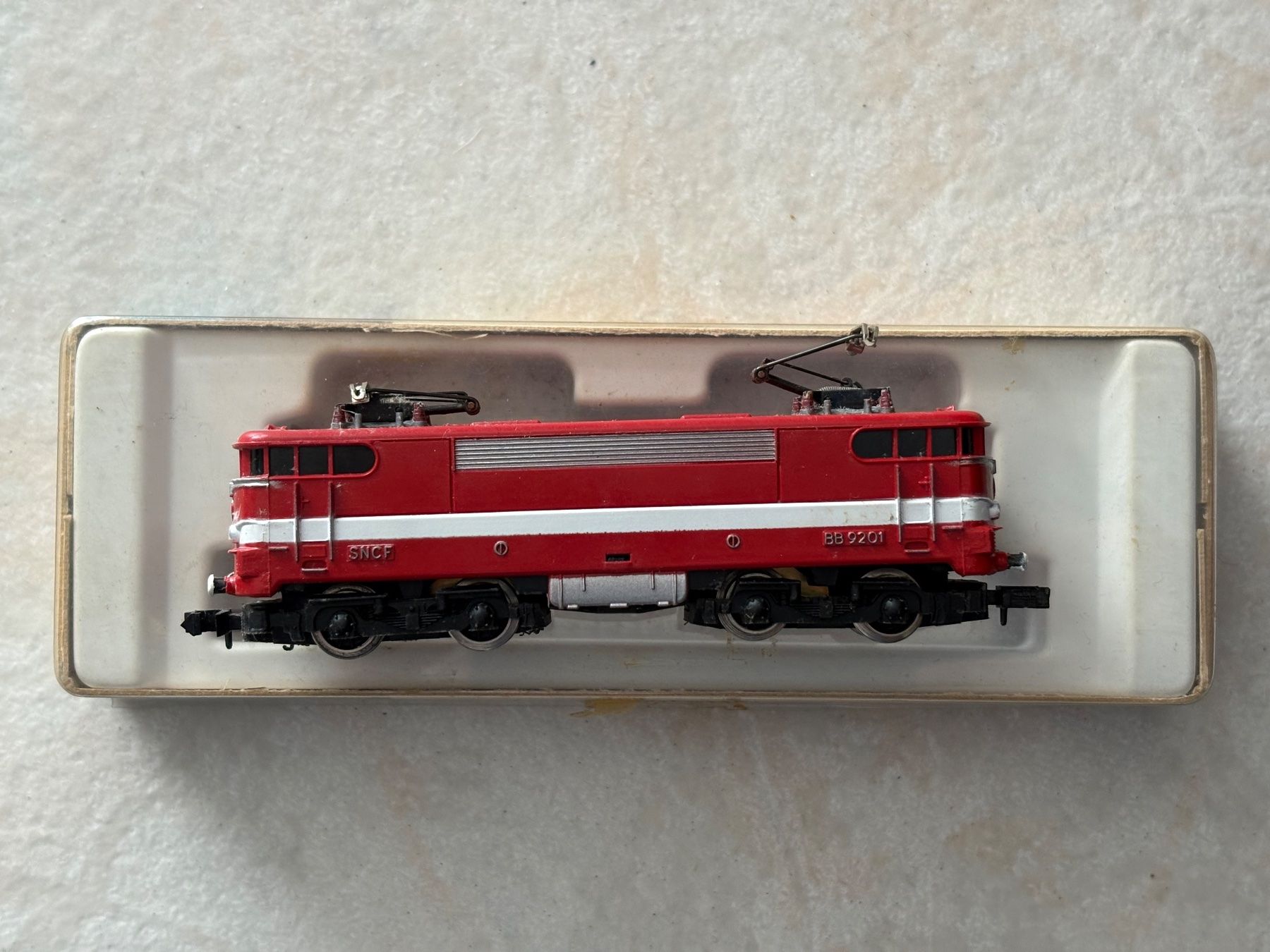 Arnold Modellini di ferrovie: Arnold 0248 Elok BB 9201 CAPITOLE SNCF – Usato da Hauterive NE venduto da eriamch 2