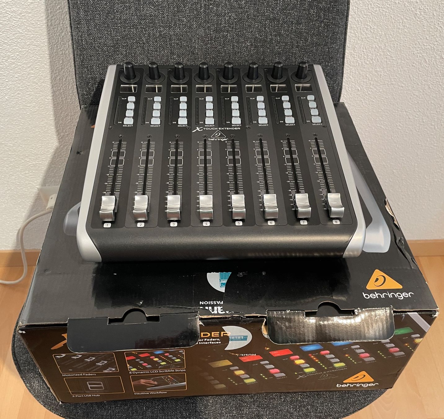 Behringer Platines de mixage: Behringer X-Touch Extender (1/2) – Neuf (Voir description) à Brütten par Danisp 2