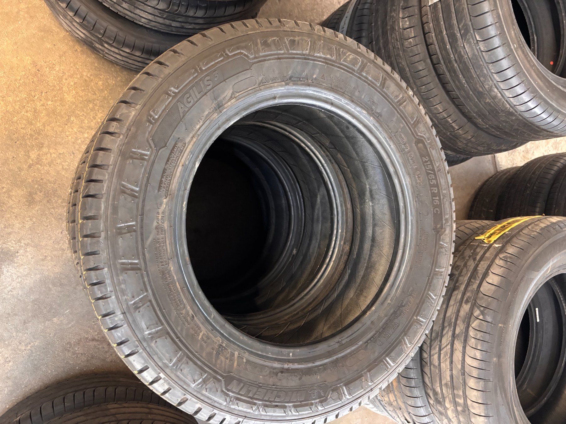 Michelin Pneumatici & Ruote complete: 4 Sommerreifen 215/65R 16 – Usato da Burgdorf venduto da AutoAGToyotaBurgdorf