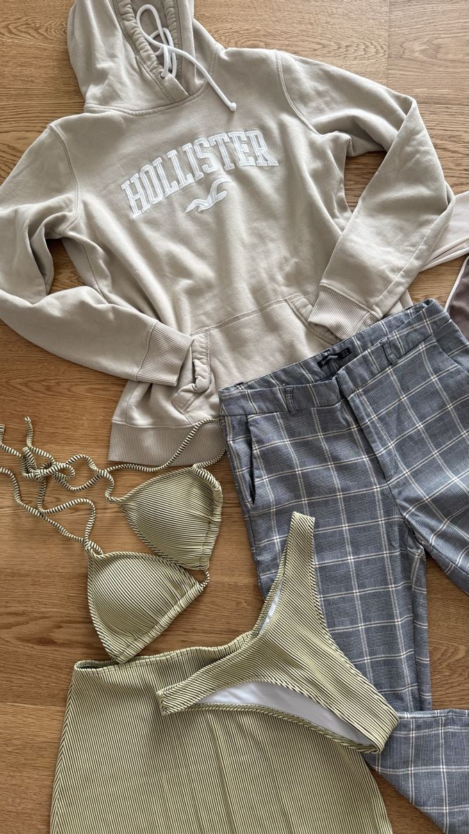 Hollister Lotti di vestiti: Clothes set M / Hollister,Stradivarius – Usato da Boswil venduto da hey.itsme 3