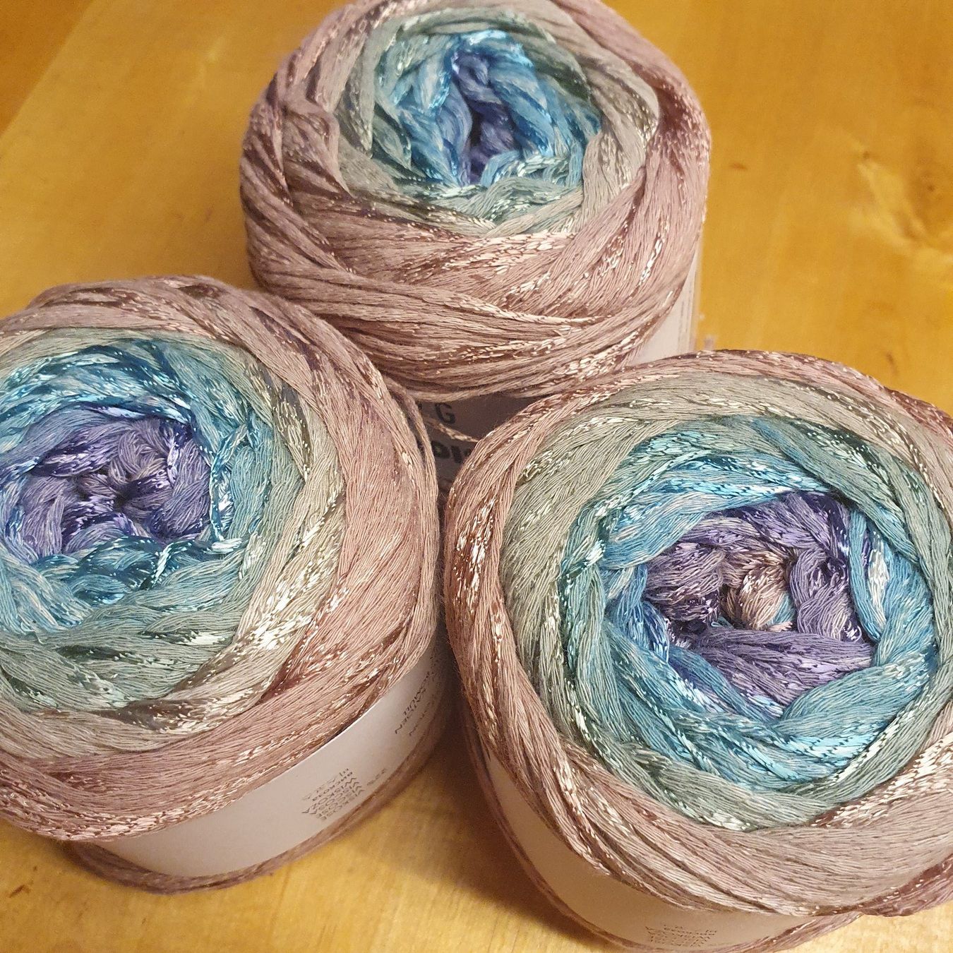 Lang Yarns Lana: 3Kn. PARADISE Lang Yarns Fb. 72-9771 – Nuovo (secondo la descrizione) da Jegenstorf venduto da Wulle-Jegi