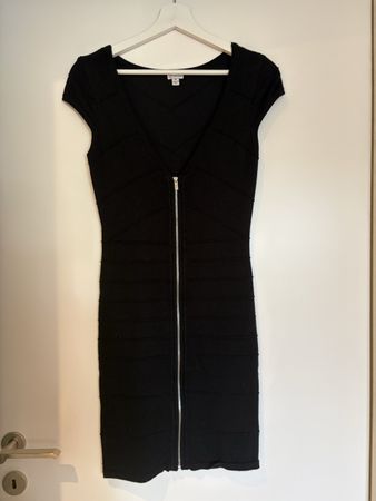 Guess Kleid schwarz Grösse S 