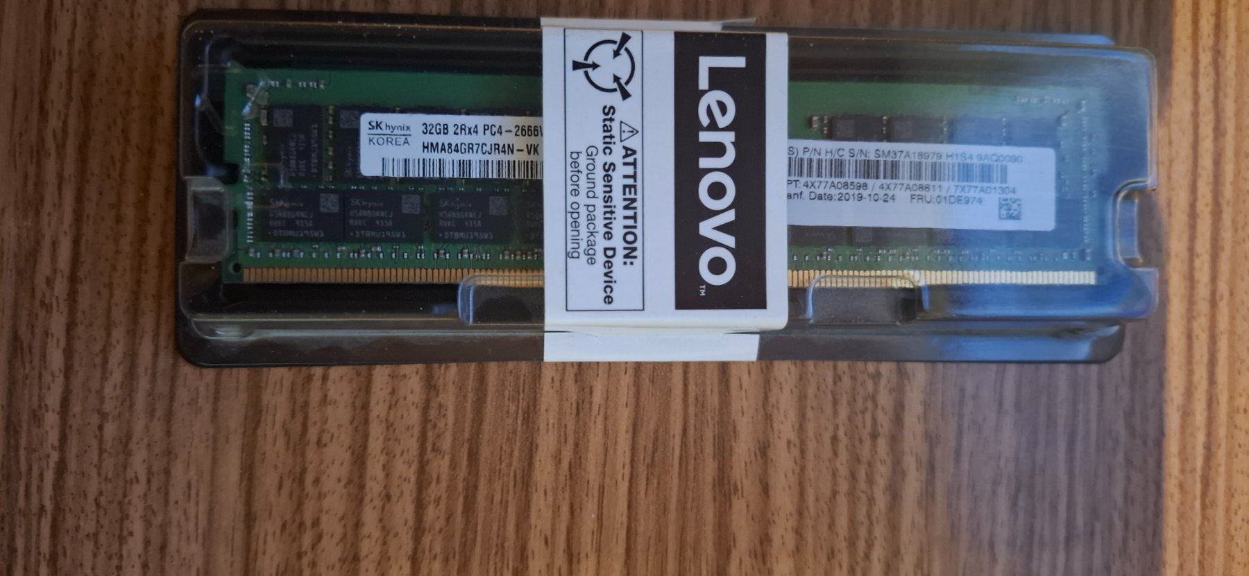 Lenovo Memoria / RAM: Lenovo 7X77A0 1304  ECC DIMM Memory Upgrade 32GB – Nuovo e nell'imballaggio originale da Bibern SH venduto da Rolf550