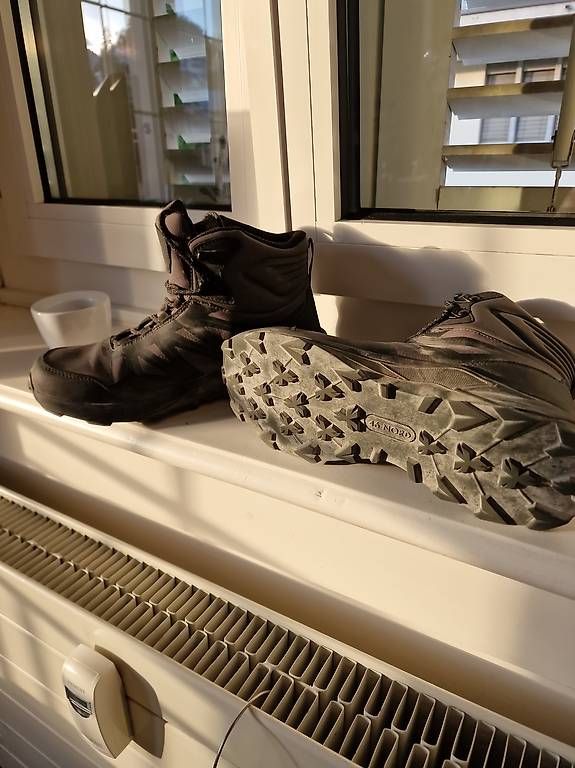 46 Nord Scarpe per ragazzi: 46 Nord Trekking- / Wanderschuhe – Usato da Luzern venduto da Lin_1970