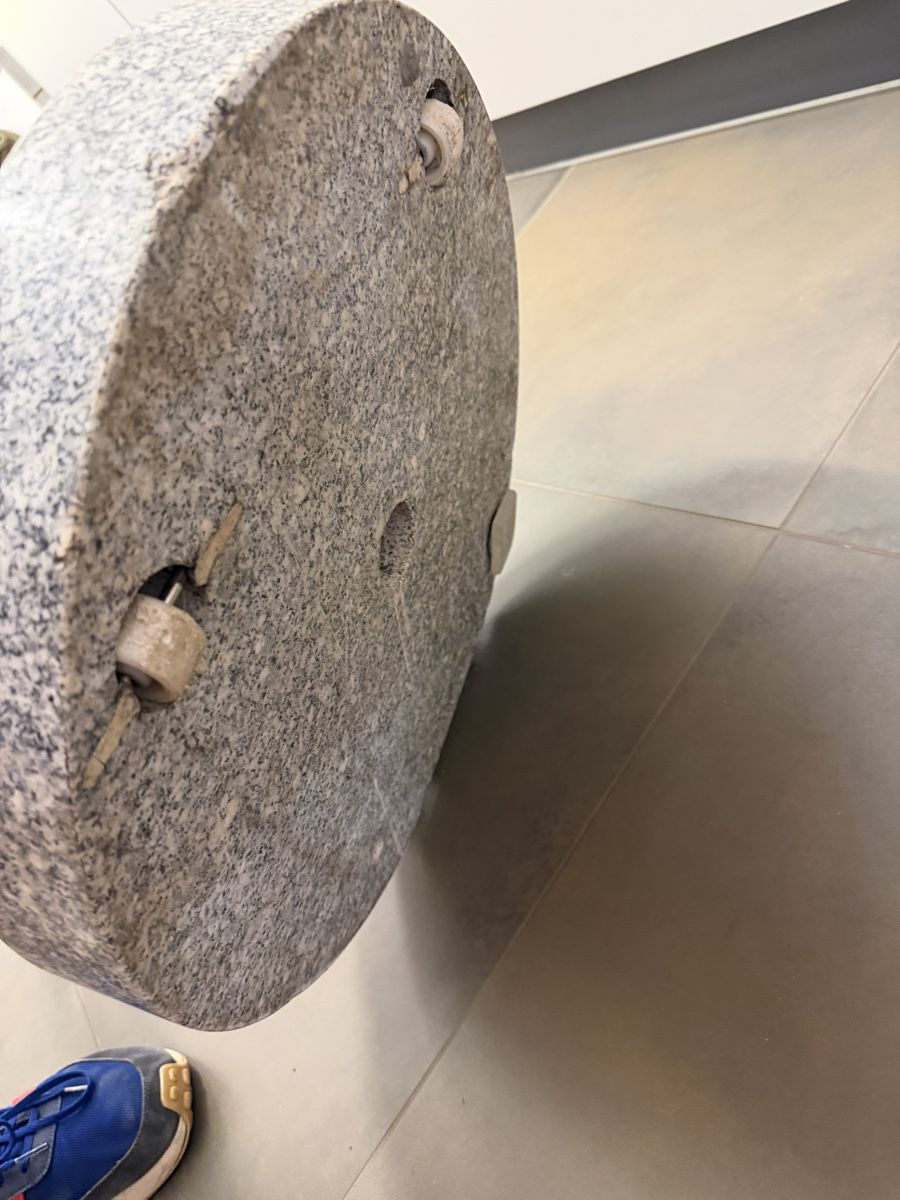 Sonstiges: Sonnenschirmständer Granit 4. Stück – Gebraucht aus Unterlangenegg von micha_handel 2