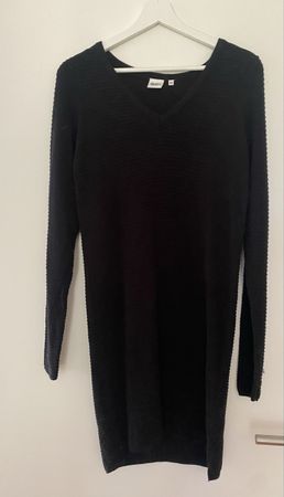 Kleid schwarz Grösse XS ungetragen