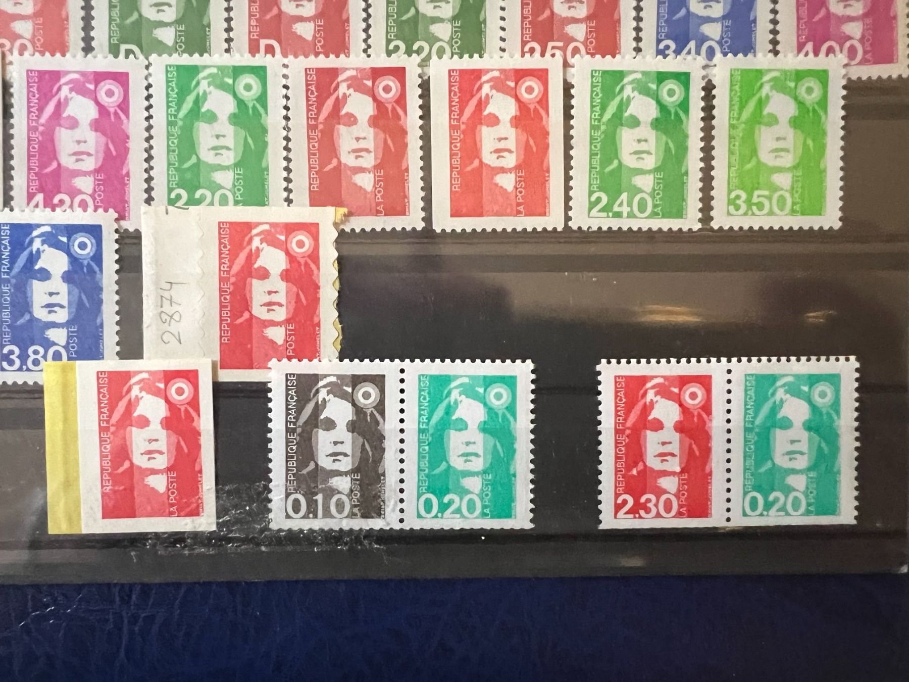 Tutti i francobolli: 41 Mariannes de Briat Neufs** – Nuovo e nell'imballaggio originale da Lausanne venduto da ffhoud 4