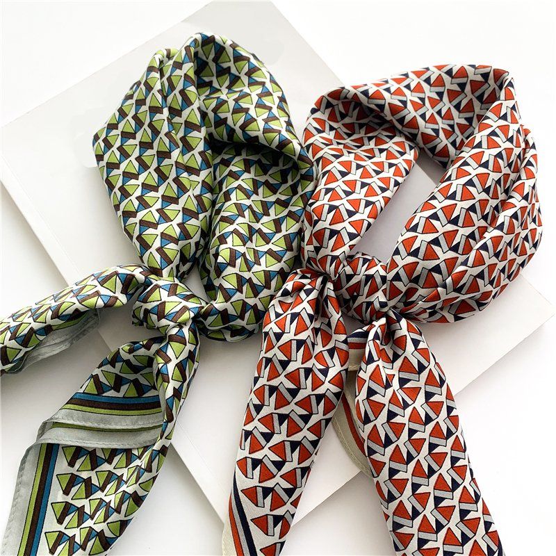 Foulard & Sciarpe: New 68cm 100% Silk Scarf, Green Mini Triangles Neckscarf – Nuovo e nell'imballaggio originale da Baar venduto da virginiablossoms 3