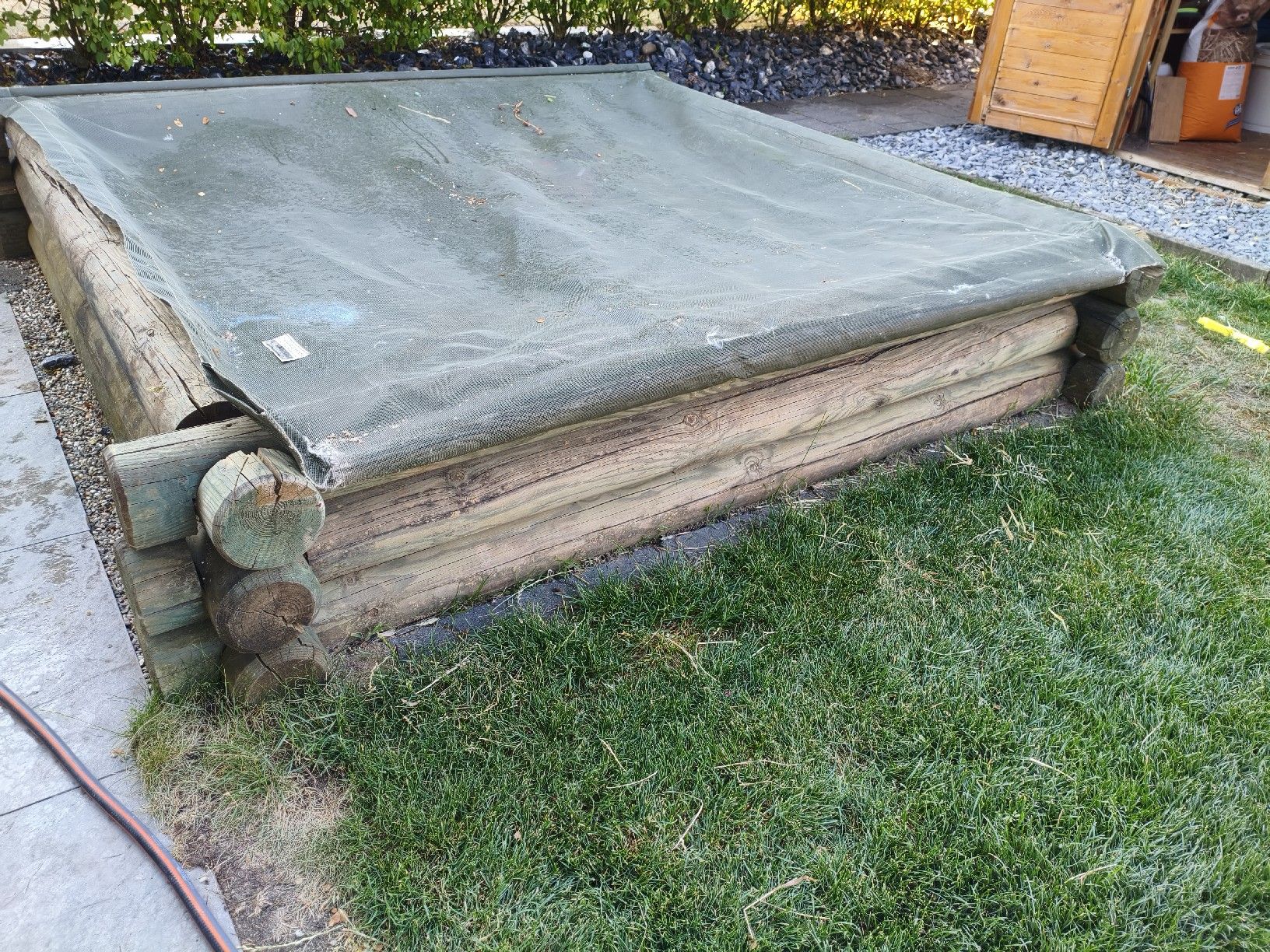 Sabbiera per bambini: Sandkasten Holzbalken mit Abdeckung gebraucht – Usato da Grosswangen venduto da sandro-e88 3
