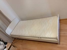 Deux lits 90x200 cm à donner (lot complet)