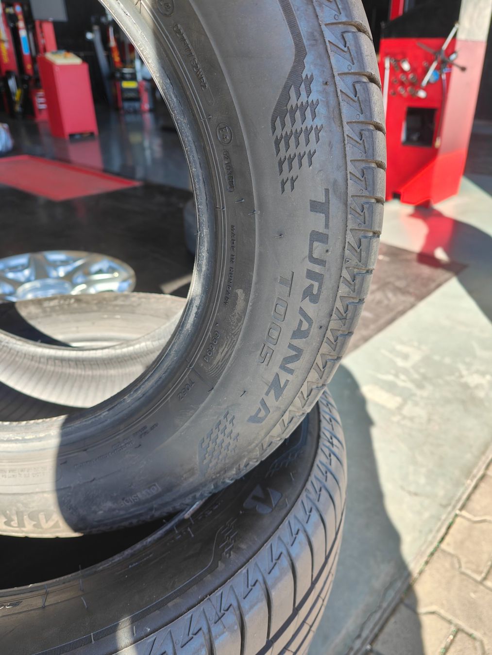 Bridgestone Pneus & Roues: 205/65 R15 Sommerreifen – D'occasion à Oberengstringen par Reifen-Lagerverkauf 3