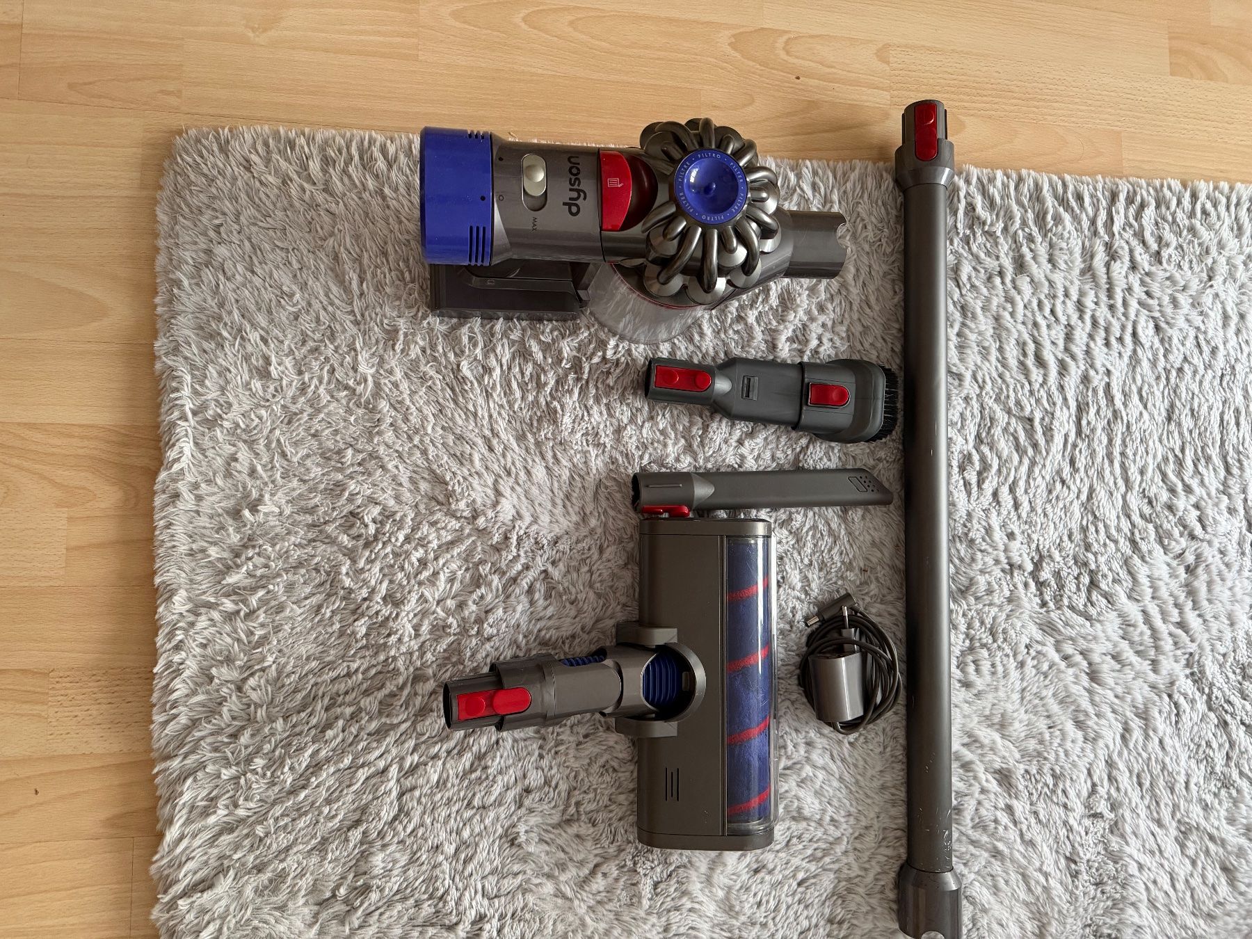 Dyson Aspirapolveri & Accessori: Dyson V7 mit neuem Akku – Usato da niederbipp venduto da britney03 2