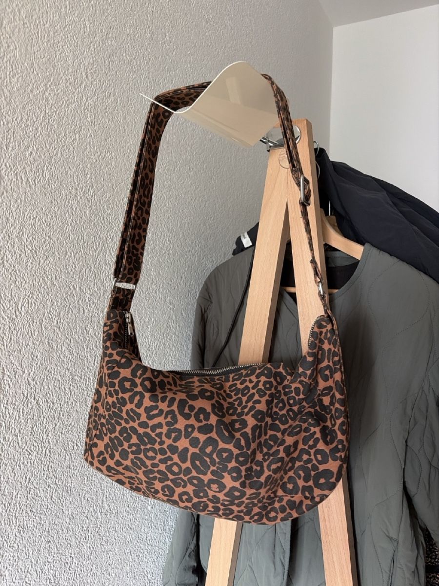 Taschen für Damen: Tasche von Rive droite – Gebraucht aus Allschwil von Fialova 1