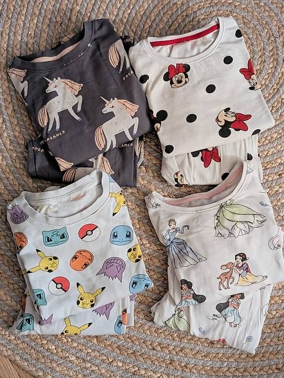H&M Pigiama & Simili: Pyjamas 110/116 – Usato da Dietlikon venduto da SaNi15000