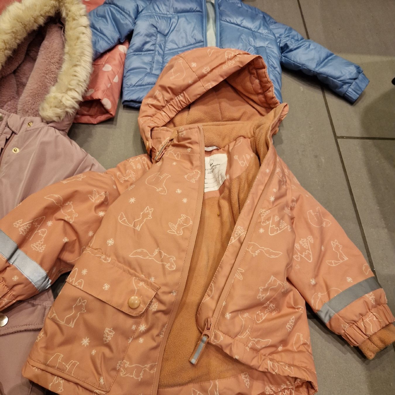 Lotti & Set di vestiti: Winter Kleiderpaket Mädchen gr 86 – Usato da Thayngen venduto da Misanthrop01 2