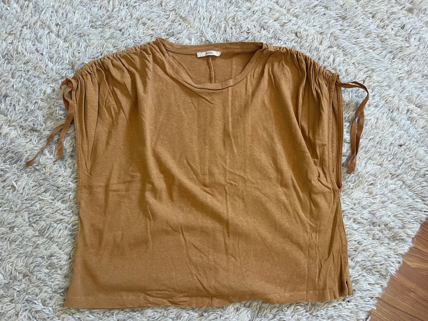 T-Shirts: Sessun T-Shirt curry Gr. M/L – Gebraucht aus Utzenstorf von Ismaele 2