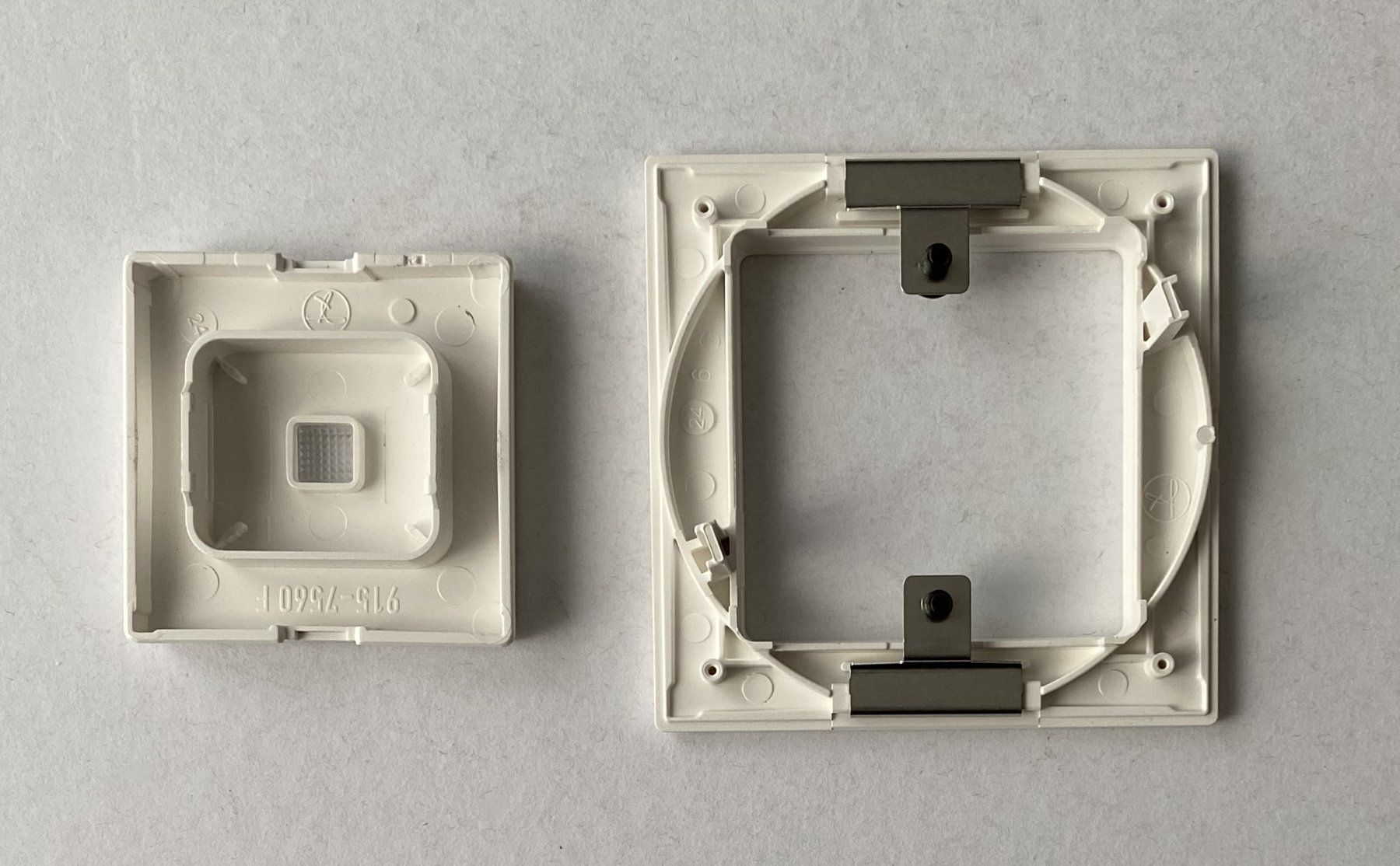 Feller Interruttori: Frontset EDIZIOdue weiss 60×60mm mit Frontlinse – Nuovo e nell'imballaggio originale da Flums venduto da Atutto 3