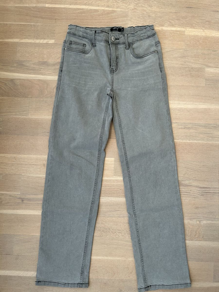 Pantaloni: geradegeschnittene Jeans von LMTD, Grösse 152 – Nuovo (secondo la descrizione) da Ittigen venduto da ReKi29