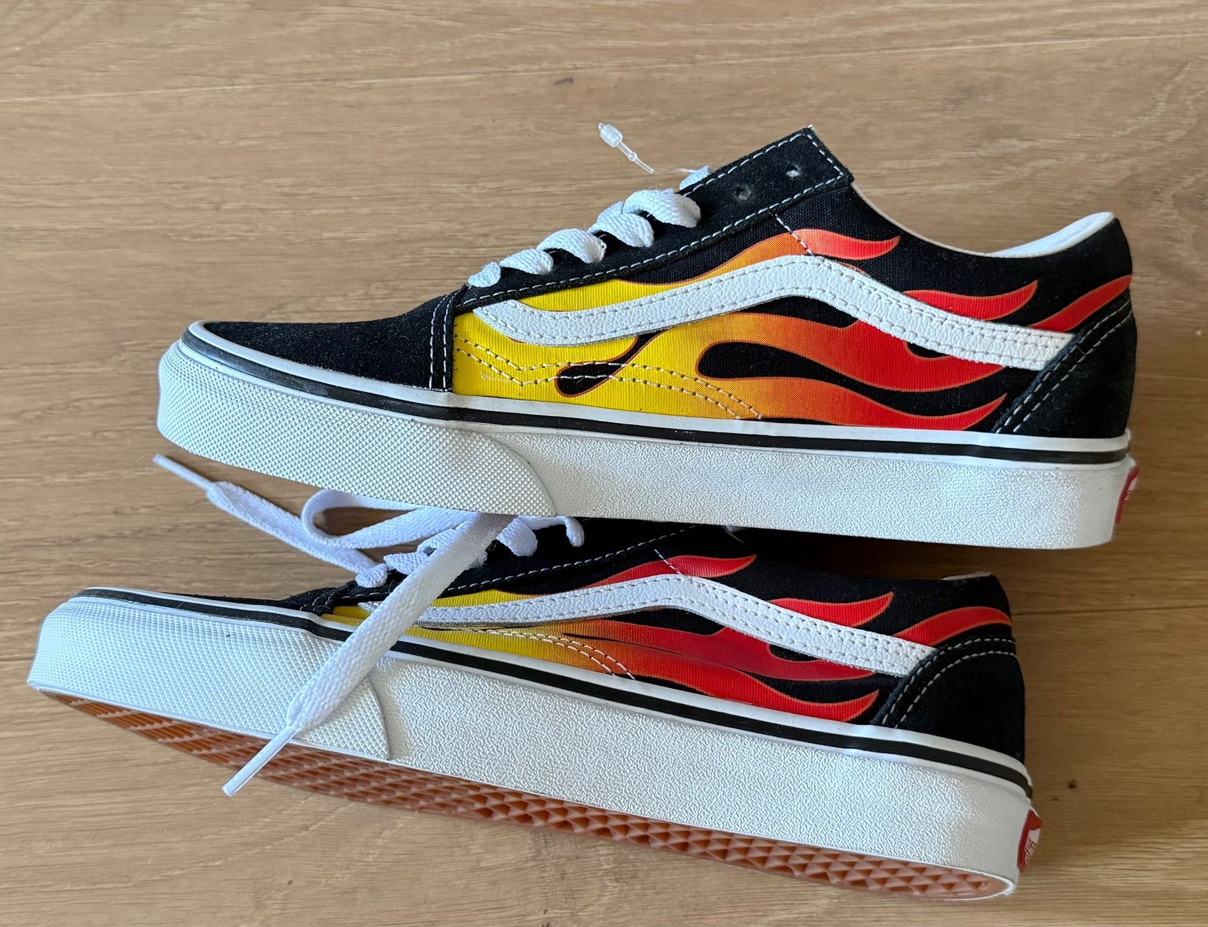 Vans Scarpe da donna: Vans Old Skool Flame Taille 38 - Neuves ! – Nuovo (secondo la descrizione) da Denges venduto da peumens 1