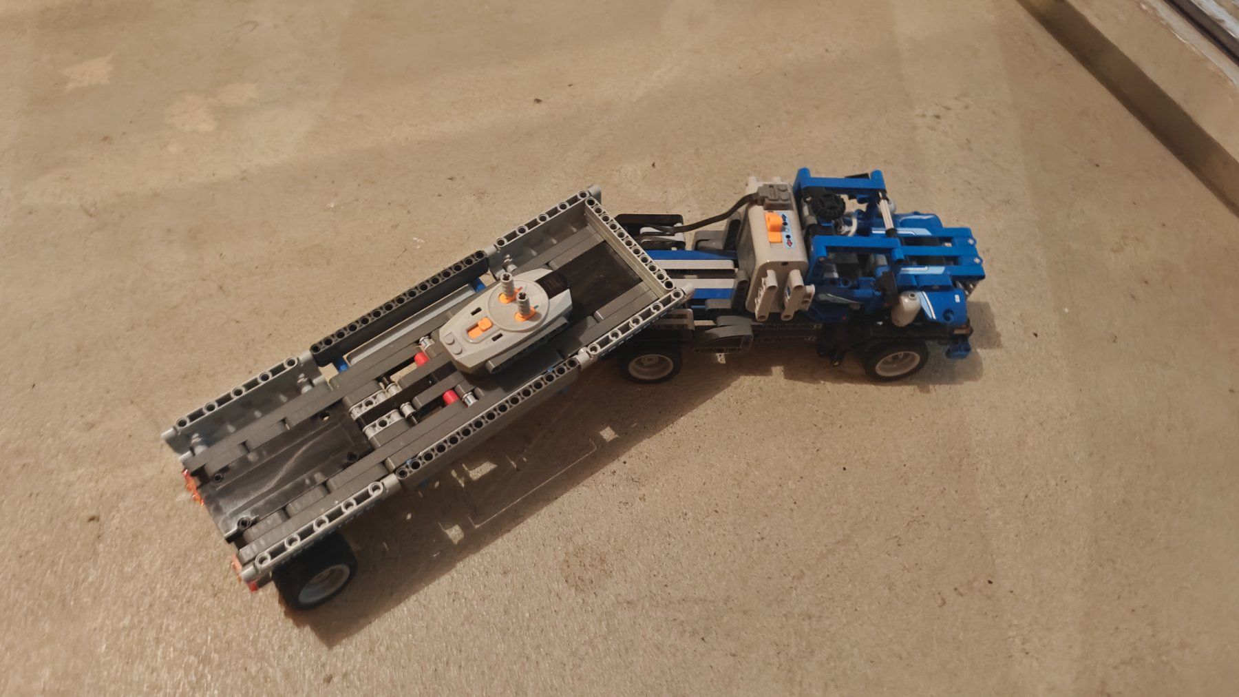 Lego Kit di costruzioni: LEGO Technic 8052 Container Truck – Usato da Kaltbrunn venduto da Boesi_1600 2