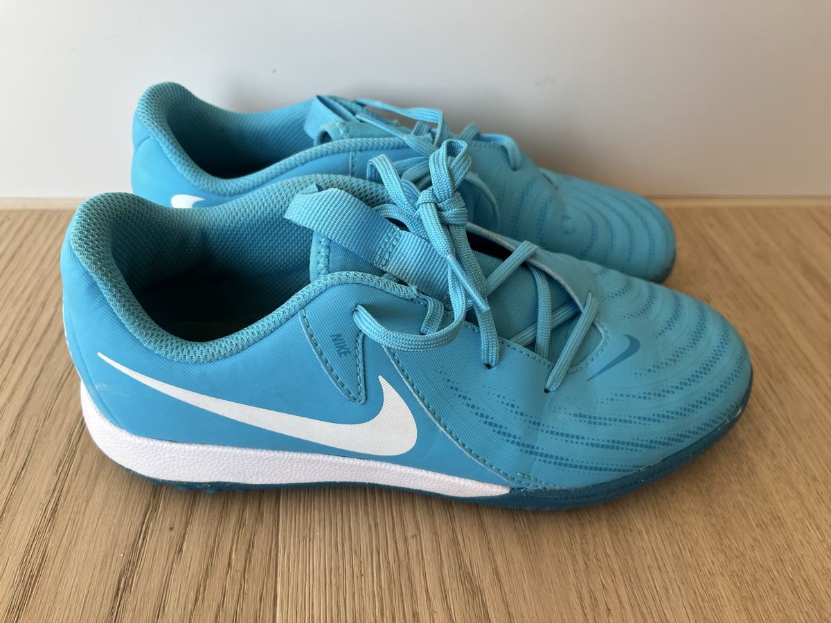 Nike Scarpe per ragazzi: Hallenschuh Kind Nike – Usato da Wetzikon ZH venduto da joc_p8jn