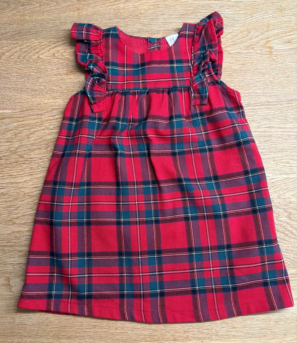 H&M Robes et jupes: Kleidchen Grösse 86 – D'occasion à Wangen ZH par pink28